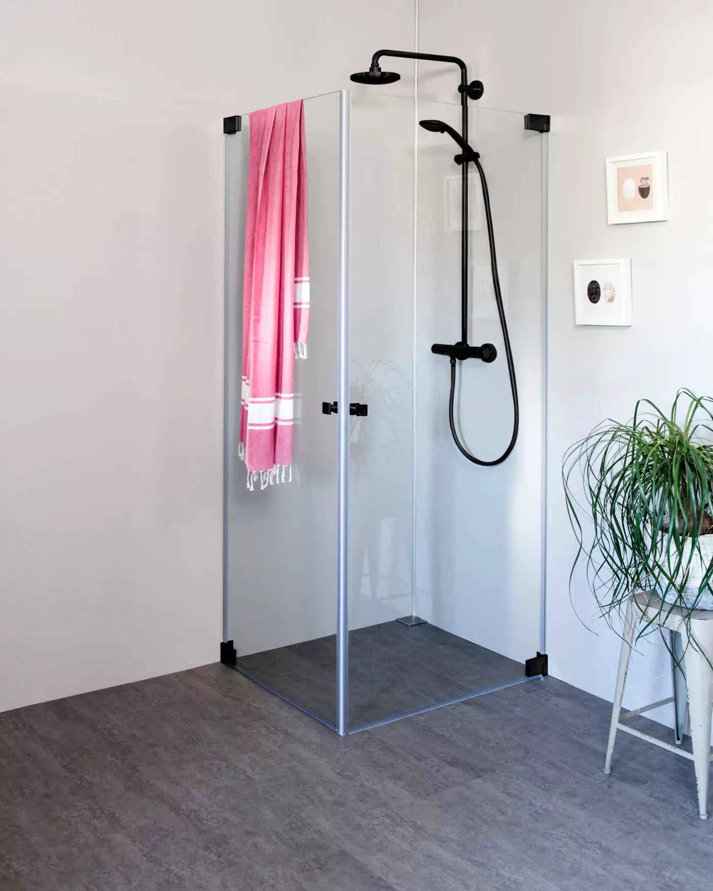 Eck Duschkabine 100x80 mit 2 Pendeltüren an Wand & Duschwanne