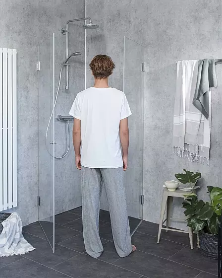 Eckdusche mit 2 Türen an Wand verkürzte Höhe 173cm
