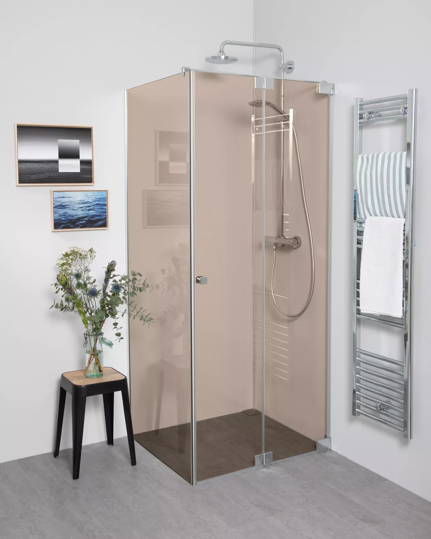 dusche, duschkabine, glasdusche, handtuchheizkörper, badmöbel