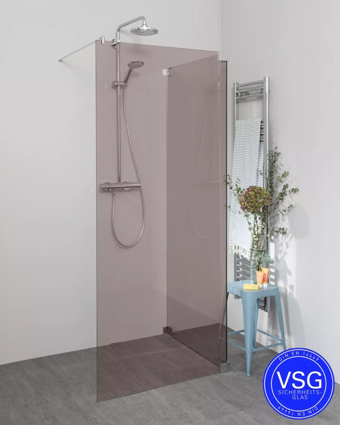 Begehbare Dusche VSG: Freistehende Duschwand über Eck, Maßanfertigung