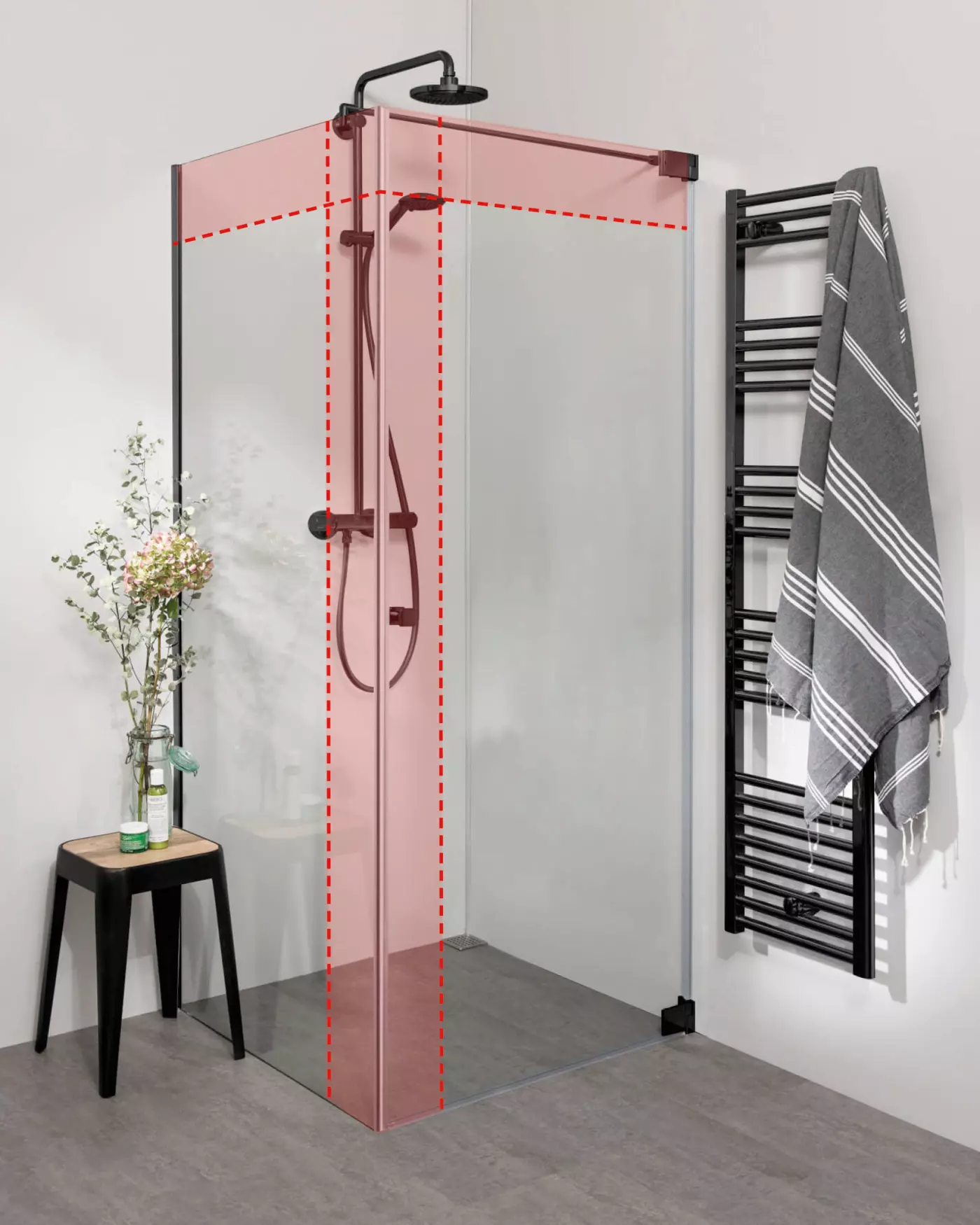 Teilgerahmte Eckdusche nach Maß mit Pendeltür an Wand und Festwand