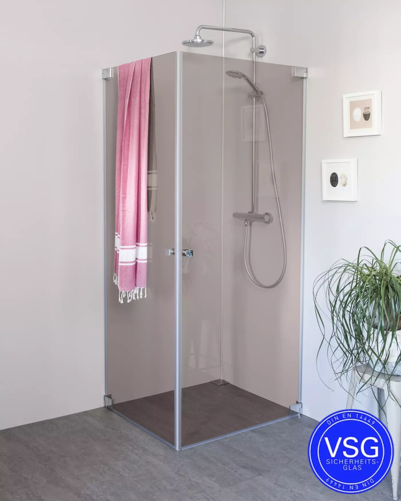 VSG Eck Duschkabine mit 2 Pendeltüren an Wand auf Maß