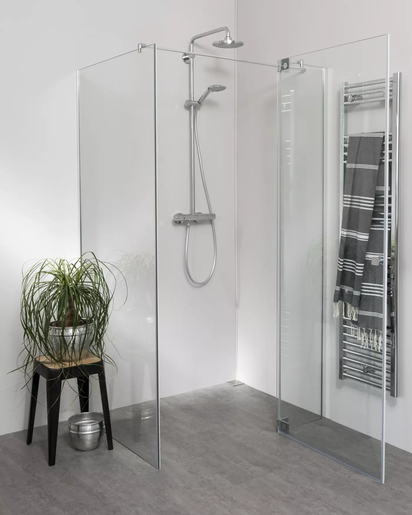 Teilgerahmte Eck Duschkabine 100x90 mit Pendeltür groß und Festwand & Duschwanne