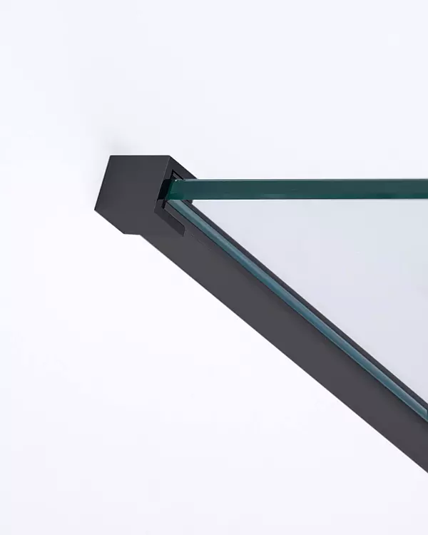 wandprofil-schwarz-600x750