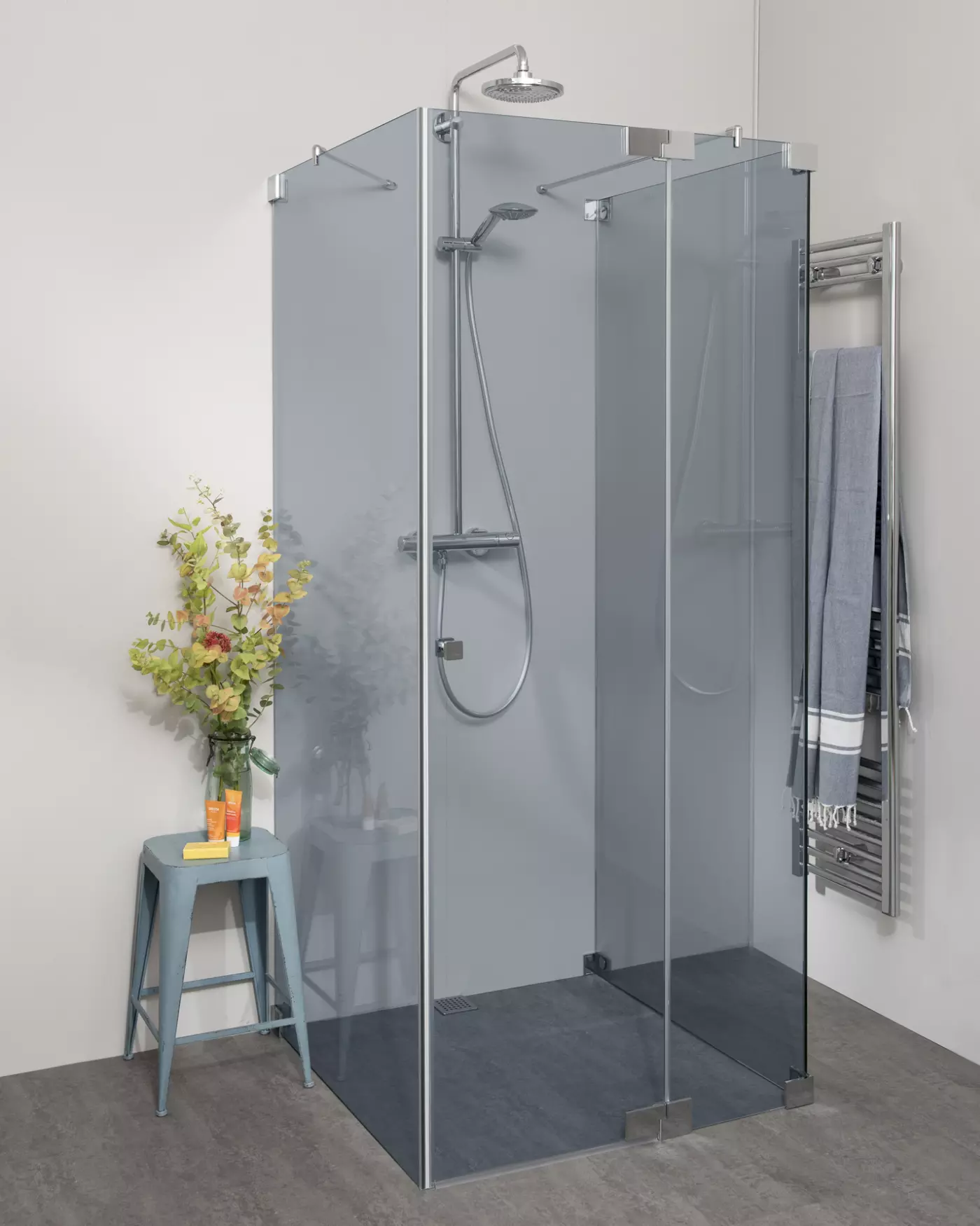 U Dusche mit Pendeltür Fronteinstieg nach Maß