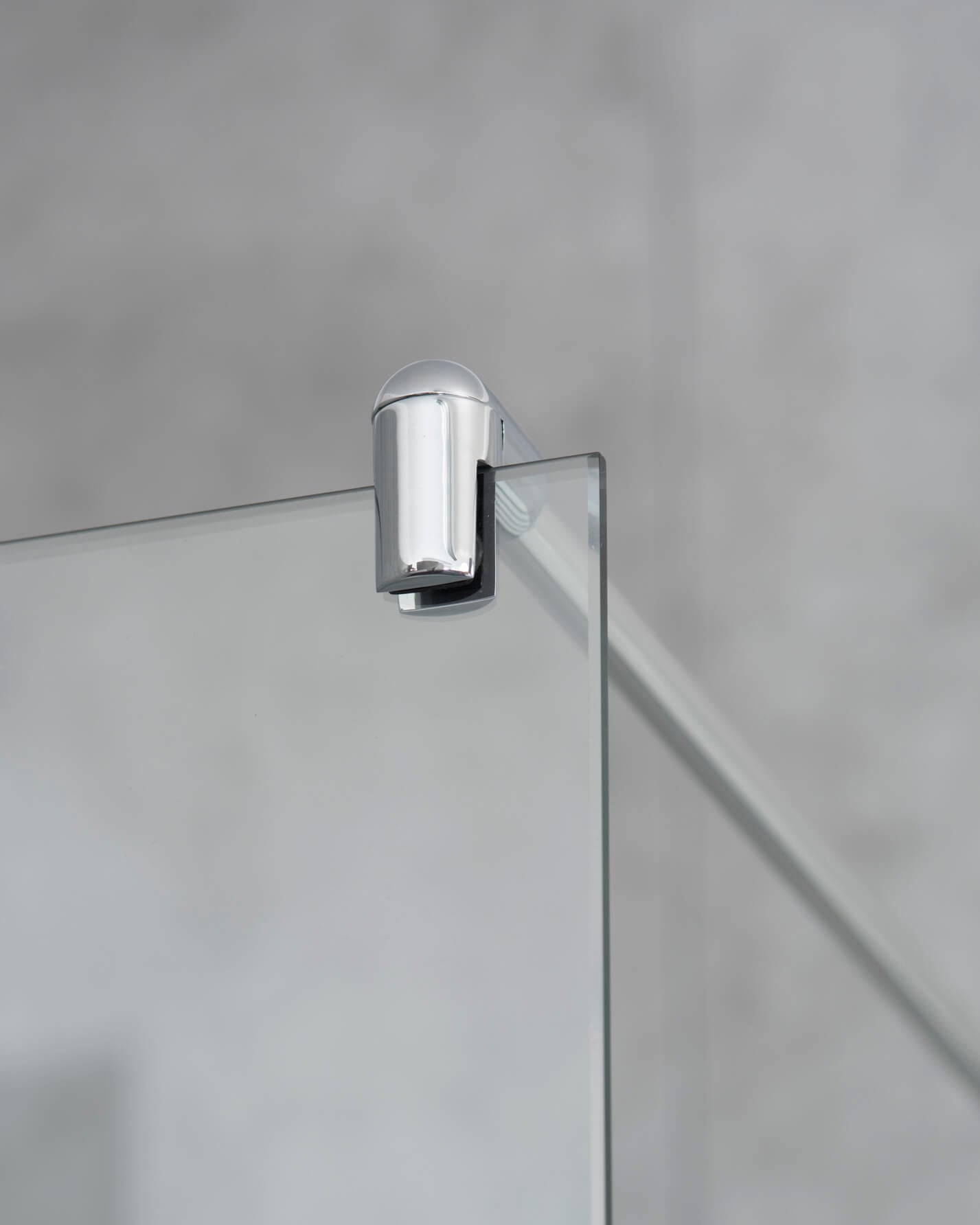 Begehbare Dusche: Freistehende Duschwand breit