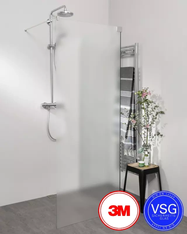 Begehbare VSG Dusche: Walk In Duschwand mit Klemm Wandanschlussprofil, Maßanfertigung