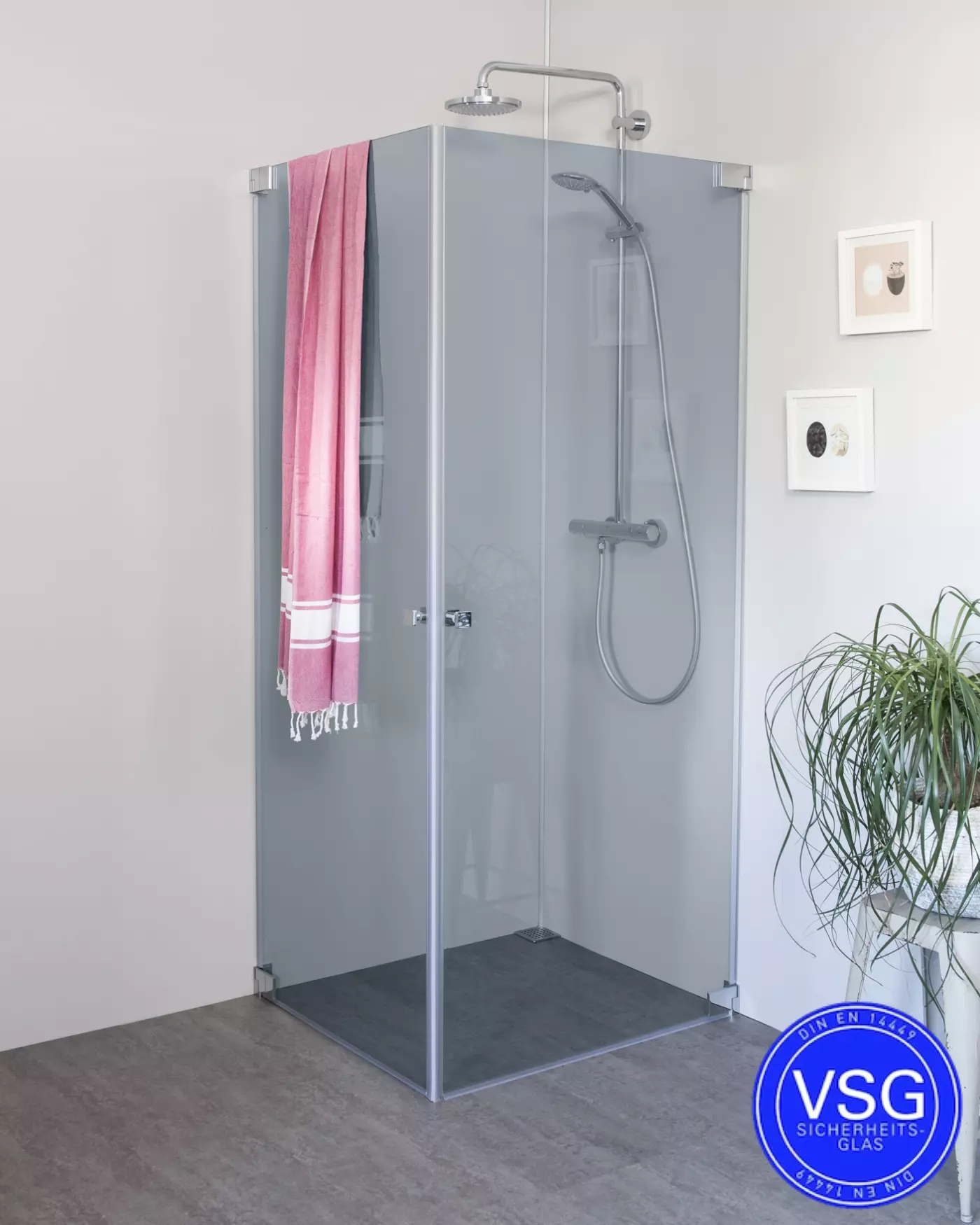 VSG Eck Duschkabine mit 2 Pendeltüren an Wand auf Maß