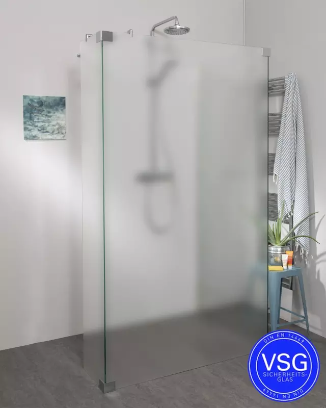 Begehbare Dusche: VSG Duschwand freistehend mit Seitenwand und Eckteil, Maßanfertigung