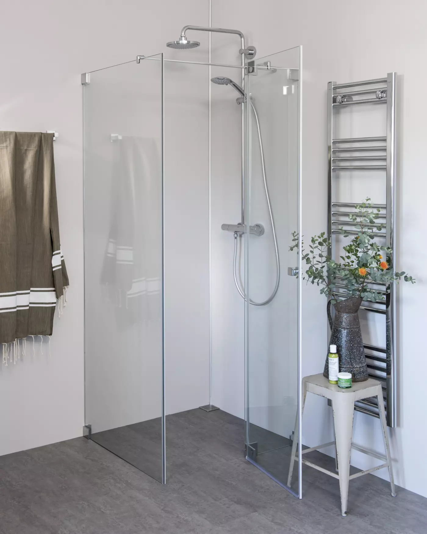 Eck Duschkabine 90x90 Pendeltür und feste Seitenwand & Duschwanne